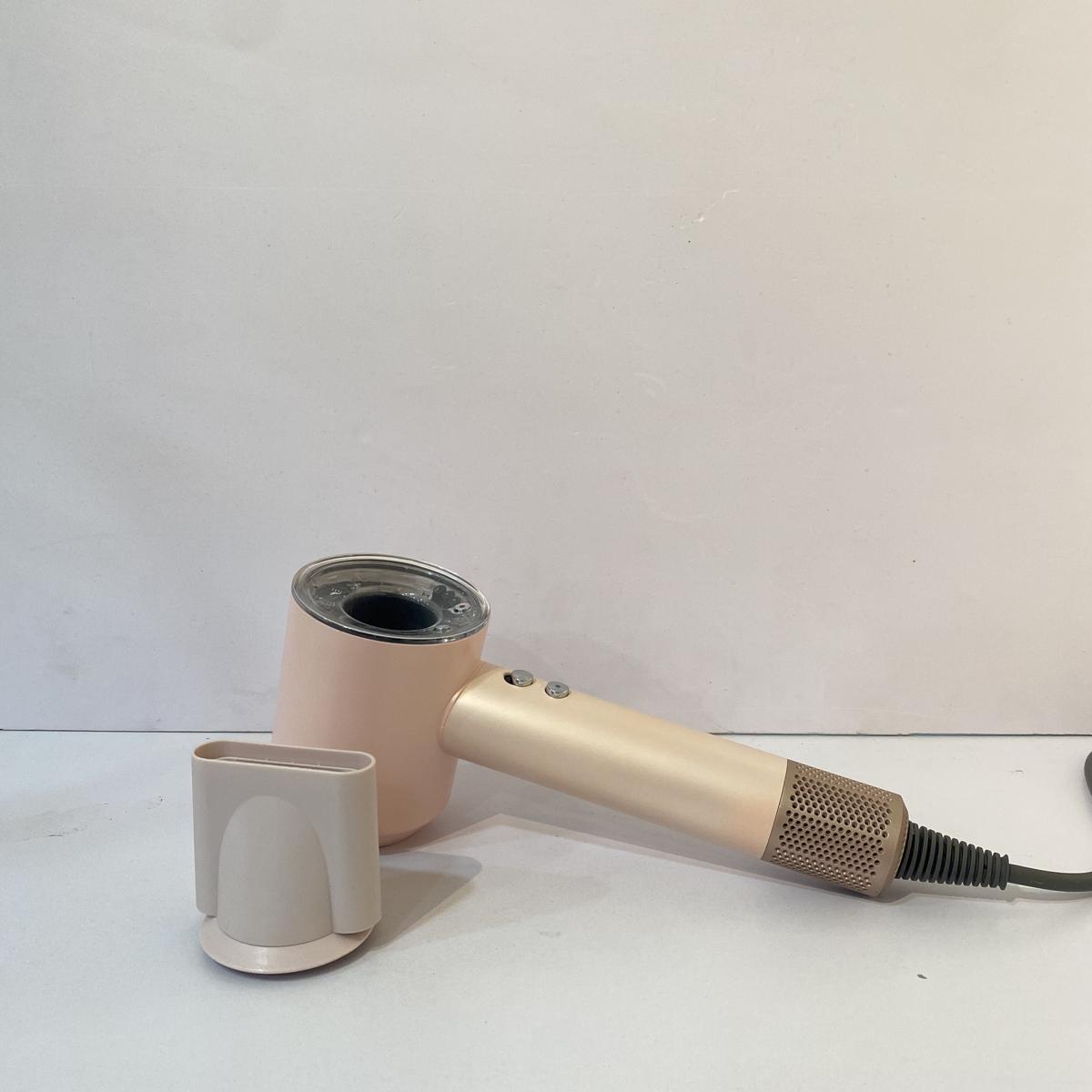 Hair dryer